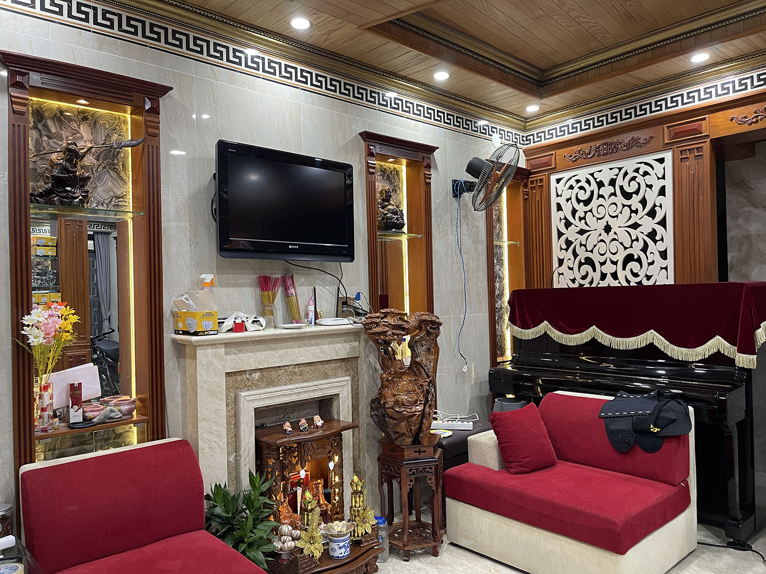 Bán nhà Huỳnh Tịnh Của, Quận 3 tuyệt phẩm B.thự Mini 4 lầu,c.trình nhà làm bằng đá Marble và Gỗ Quý - hẻm ôtô